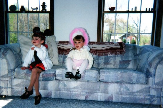 1919238_228307347462_3490999_n